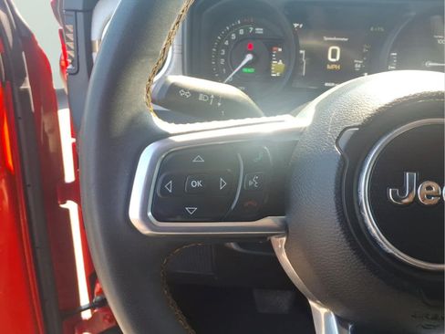 Used 2024 Jeep Wrangler Unlimited Sahara AWD/4WD image 26