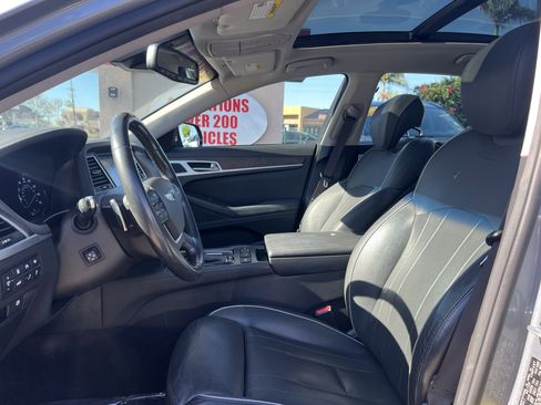 Used 2015 Hyundai Genesis 5.0 image 15