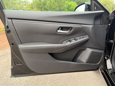 Used 2025 Nissan Sentra SV w/ Trunk Package FWD image 19