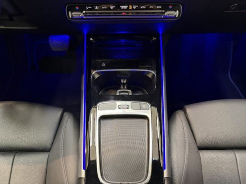 Certified 2025 Mercedes-Benz GLB 250 image 11