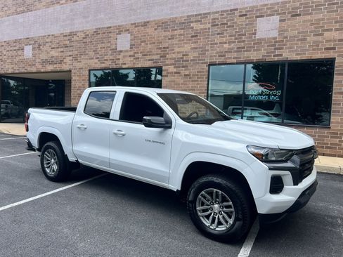 Used 2025 Chevrolet Colorado LT w/ Advanced Trailering Package RWD image 40