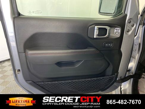 Used 2020 Jeep Gladiator Rubicon AWD/4WD image 12