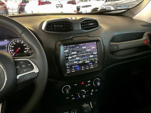 Used 2023 Jeep Renegade Trailhawk image 6