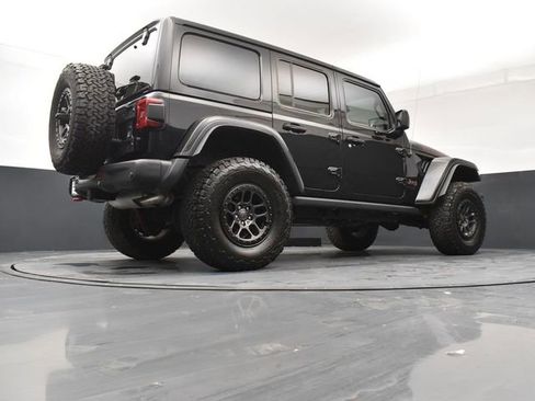 Used 2022 Jeep Wrangler Unlimited Rubicon w/ Xtreme Recon 35" Tire Package AWD/4WD image 16