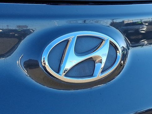 Used 2021 Hyundai Kona SE image 31