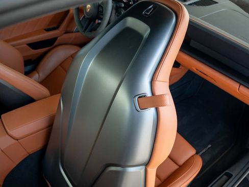 Certified 2025 Porsche 911 Carrera 4 GTS AWD/4WD image 20