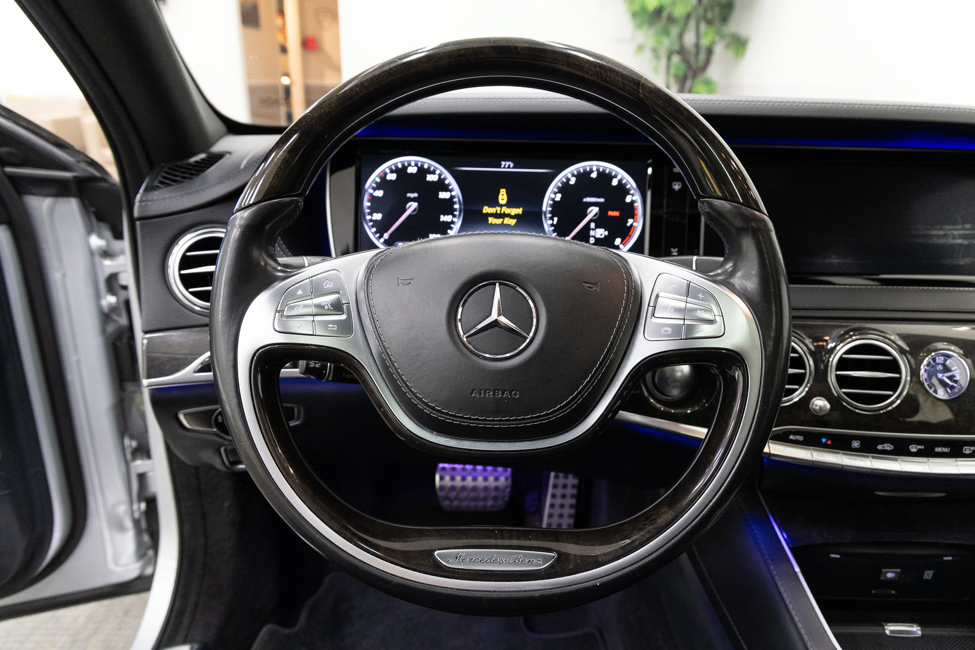 Used 2016 Mercedes-Benz S 550 Sedan image 16