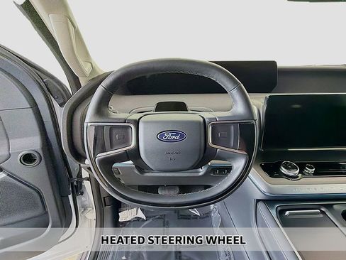 Used 2025 Ford Expedition Platinum AWD/4WD image 10