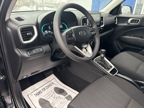 Used 2026 Hyundai Venue SE image 18