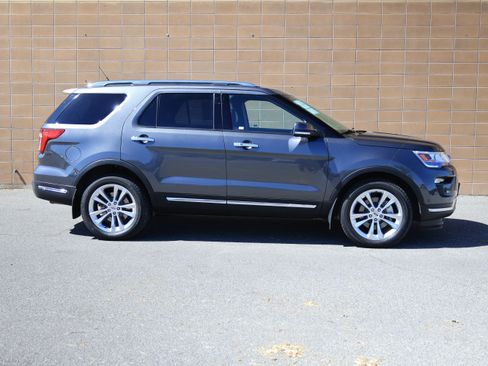 Certified 2019 Ford Explorer Limited w/ Ford Safe & Smart Package AWD/4WD image 4
