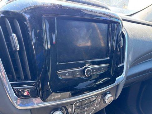 Used 2020 Chevrolet Traverse LT FWD image 11