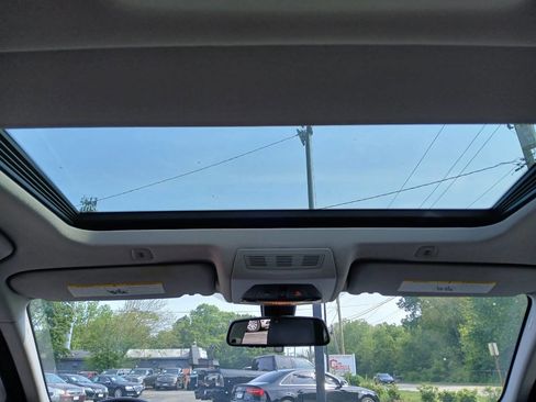 Used 2013 BMW 528i xDrive Sedan image 14