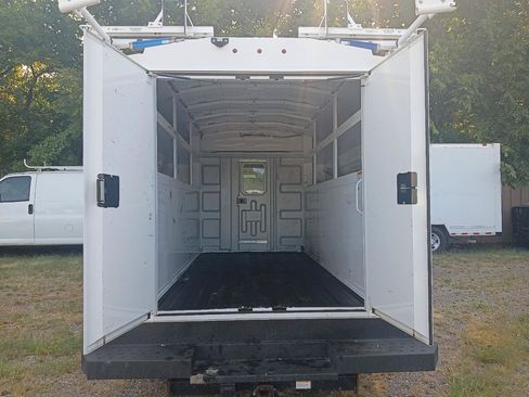 Used 2023 Chevrolet Express 3500 w/ Power Convenience Package RWD image 22