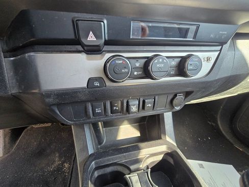 Used 2022 Toyota Tacoma SR5 image 12