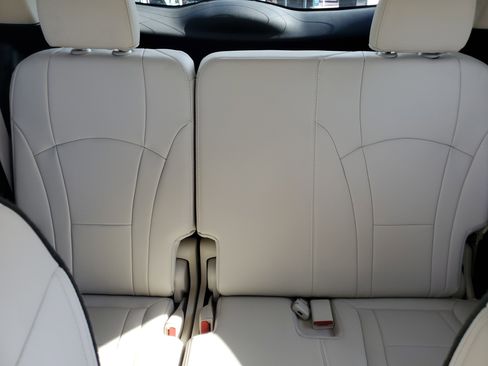 Used 2022 Buick Enclave Essence w/ Experience Buick Package image 16