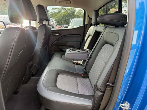 Used 2022 Chevrolet Colorado Z71 AWD/4WD image 14