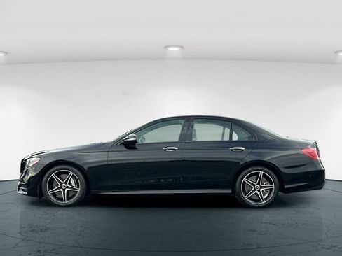 Used 2018 Mercedes-Benz E 400 4MATIC Sedan image 4