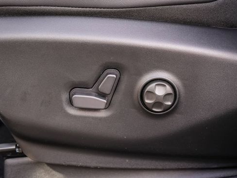 New 2026 Chrysler Pacifica Select FWD image 23
