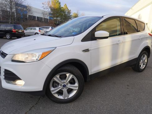 Used 2014 Ford Escape SE image 4