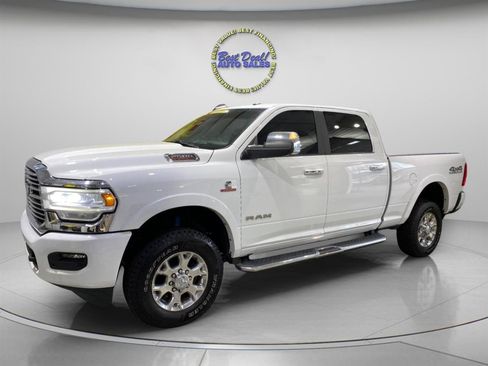 Used 2022 RAM 2500 Laramie AWD/4WD image 1