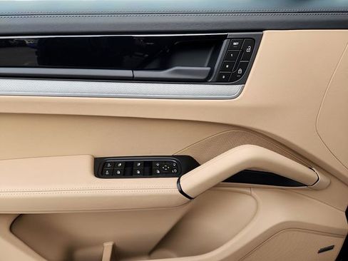 New 2026 Porsche Cayenne AWD/4WD image 16