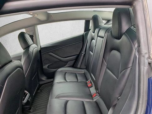 Used 2022 Tesla Model 3 image 18