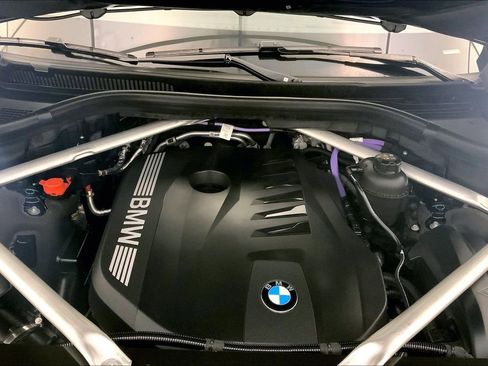 Certified 2026 BMW X7 xDrive40i AWD/4WD image 9