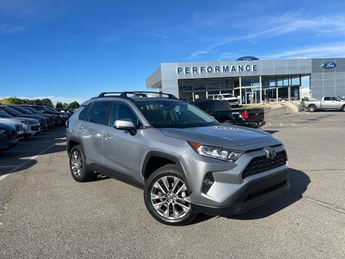 Used 2021 Toyota RAV4 XLE Premium AWD/4WD image 2