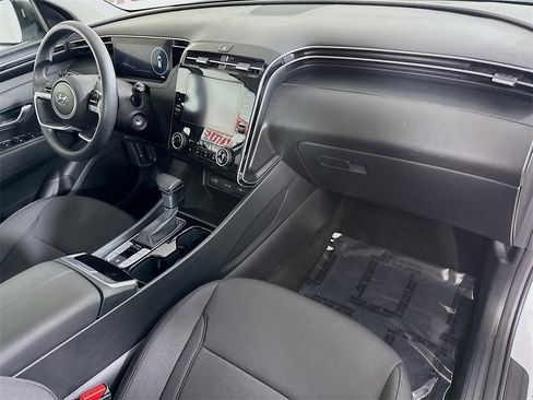 Certified 2024 Hyundai Tucson SE image 31