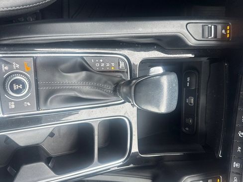 Used 2023 Kia Telluride S image 33