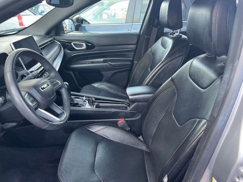 Used 2023 Jeep Compass Limited image 27