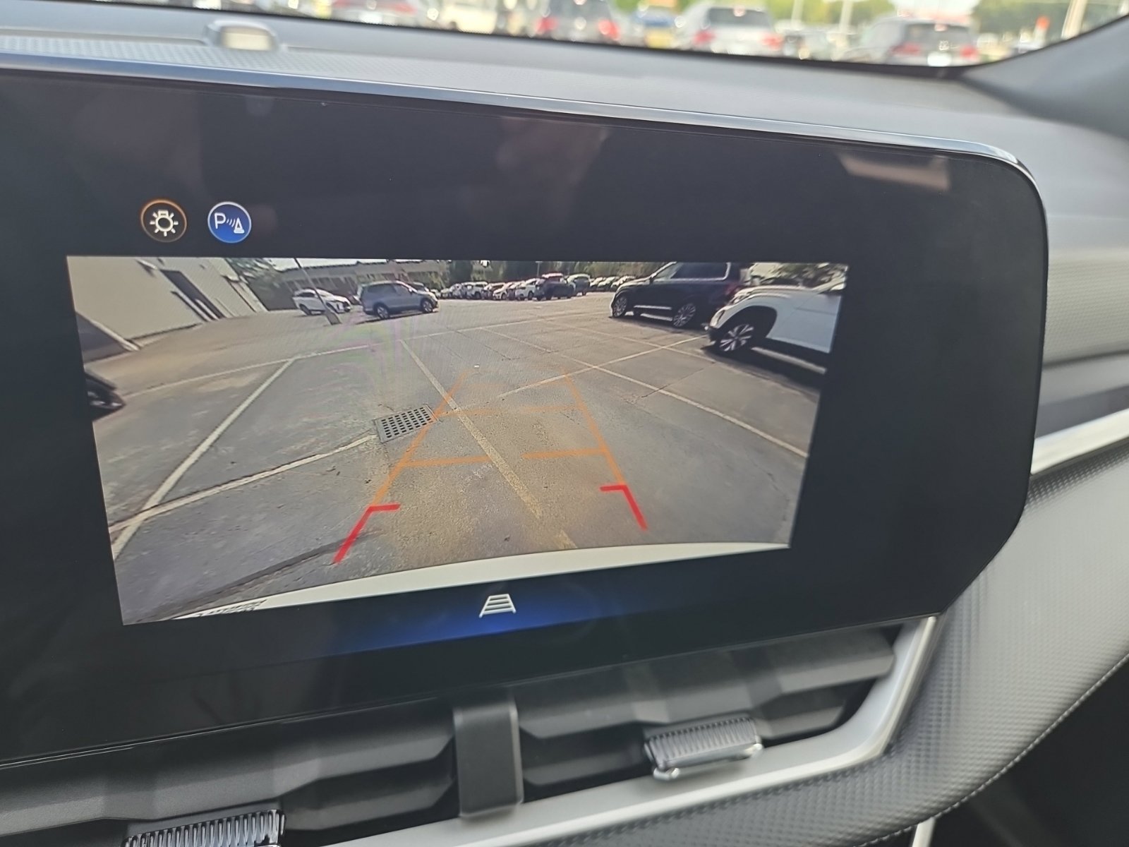 Used 2026 Chevrolet Equinox LT AWD/4WD image 28
