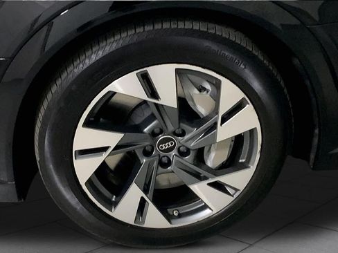 Used 2022 Audi e-tron Premium Plus AWD/4WD image 10