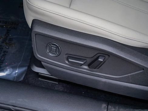 New 2025 Audi Q5 Premium image 24