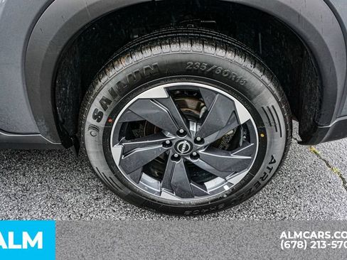 Used 2025 Nissan Rogue SV FWD image 17