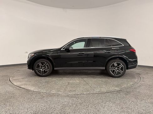 Used 2026 Mercedes-Benz GLC 300 4MATIC image 2