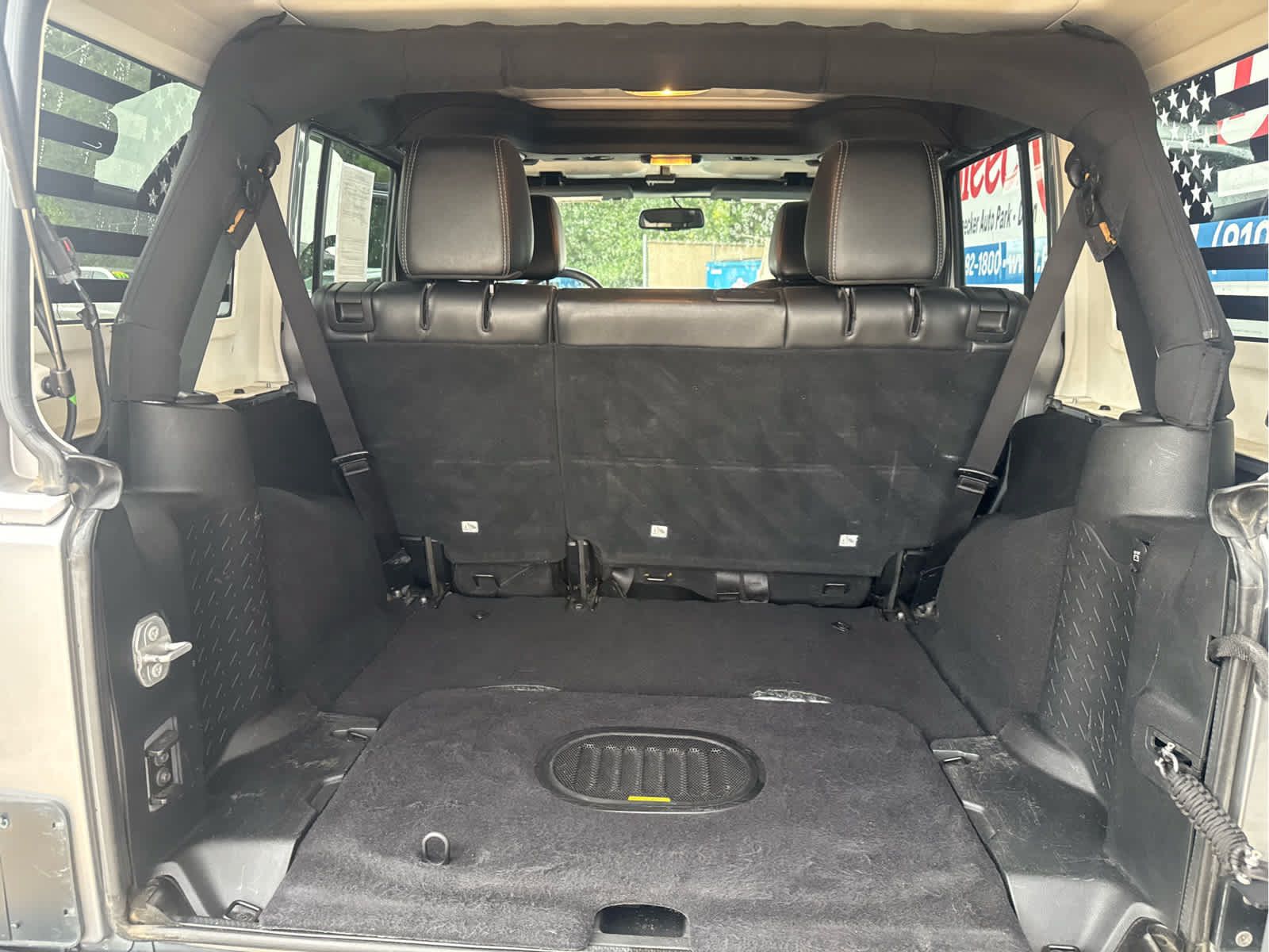 Used 2017 Jeep Wrangler Unlimited Rubicon AWD/4WD image 29