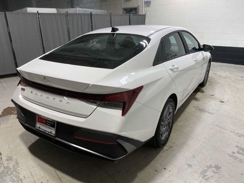 Used 2024 Hyundai Elantra SEL FWD image 26