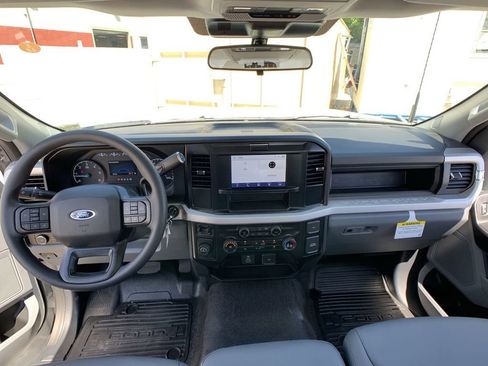 New 2025 Ford F350 XL w/ XL Chrome Package RWD image 18