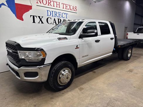 Used 2022 RAM 3500 Tradesman w/ Chrome Appearance Group AWD/4WD image 11