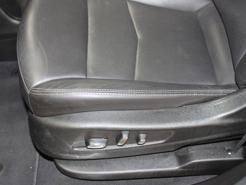 Used 2023 Cadillac XT5 Premium Luxury image 16