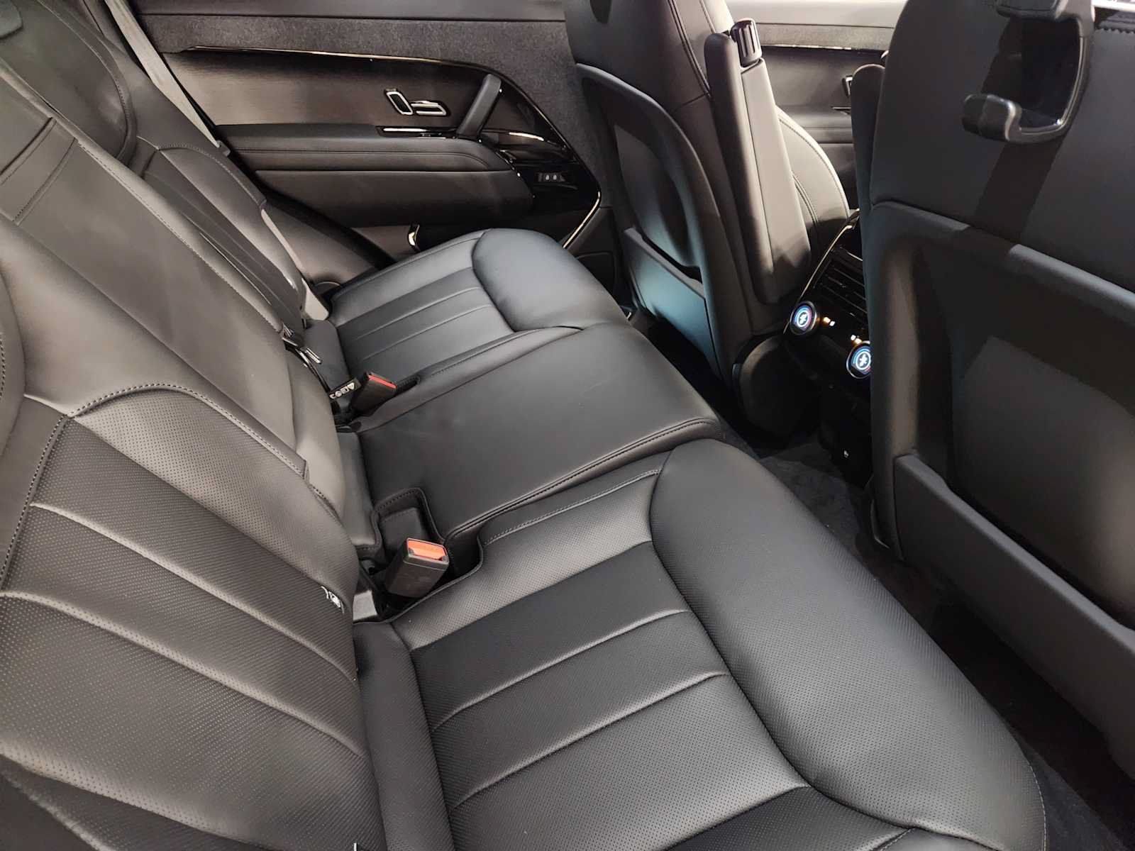 New 2027 Land Rover Range Rover Sport Dynamic SE AWD/4WD image 31