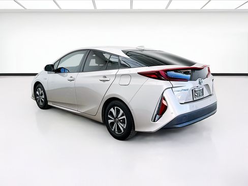 Used 2019 Toyota Prius Prime Advanced w/ Carpet Mat Package FWD image 6