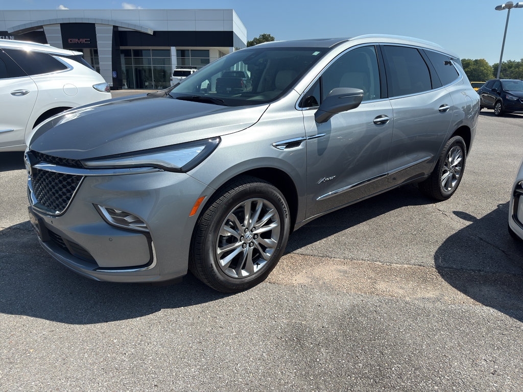 Used 2023 Buick Enclave Avenir w/ Avenir Technology Package FWD image 1