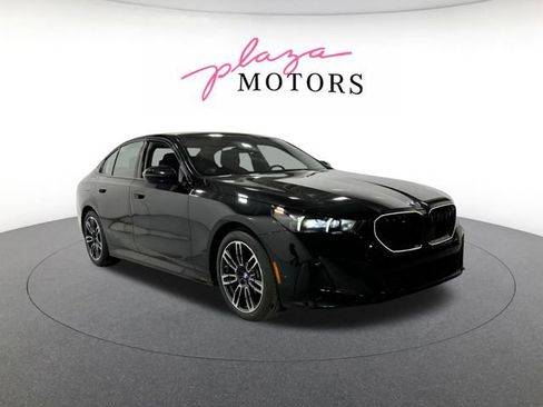 New 2026 BMW 530i xDrive w/ M Sport Package AWD/4WD image 7