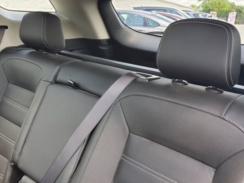 Used 2024 GMC Terrain Denali w/ Denali Premium Package AWD/4WD image 10
