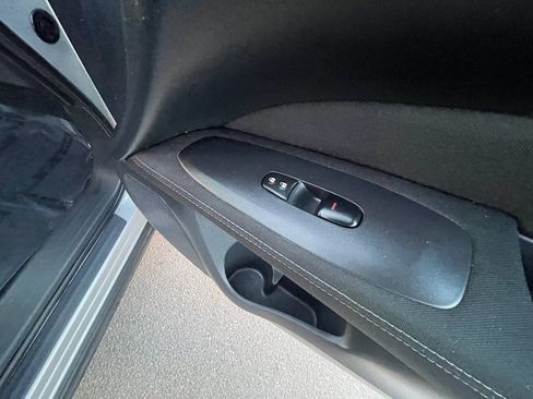 Used 2017 Nissan Pathfinder S image 25