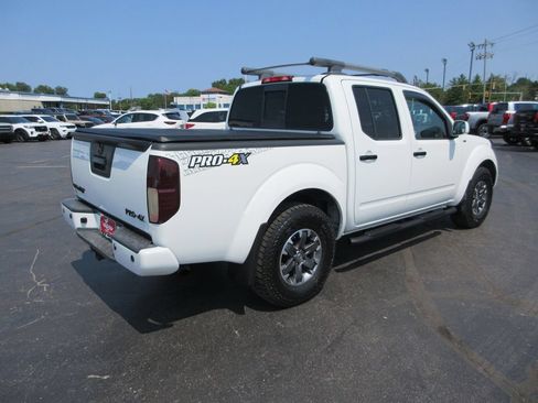 Used 2016 Nissan Frontier PRO-4X AWD/4WD image 6