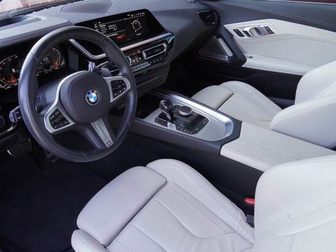 Used 2019 BMW Z4 sDrive30i w/ M Sport Package RWD image 10