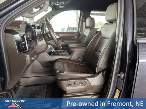 Used 2025 GMC Sierra 2500 Denali w/ Denali Reserve Package AWD/4WD image 12